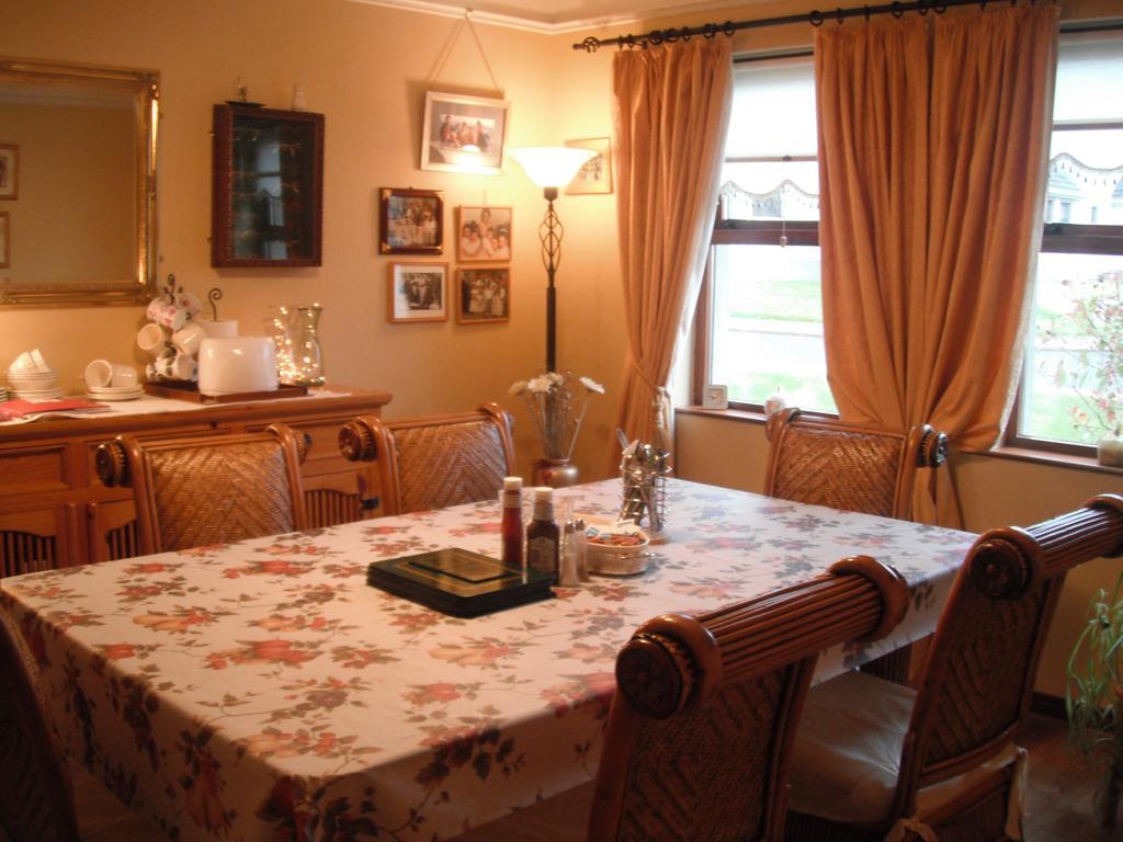 Narrow Gauge B&B Ballymoney Exterior foto