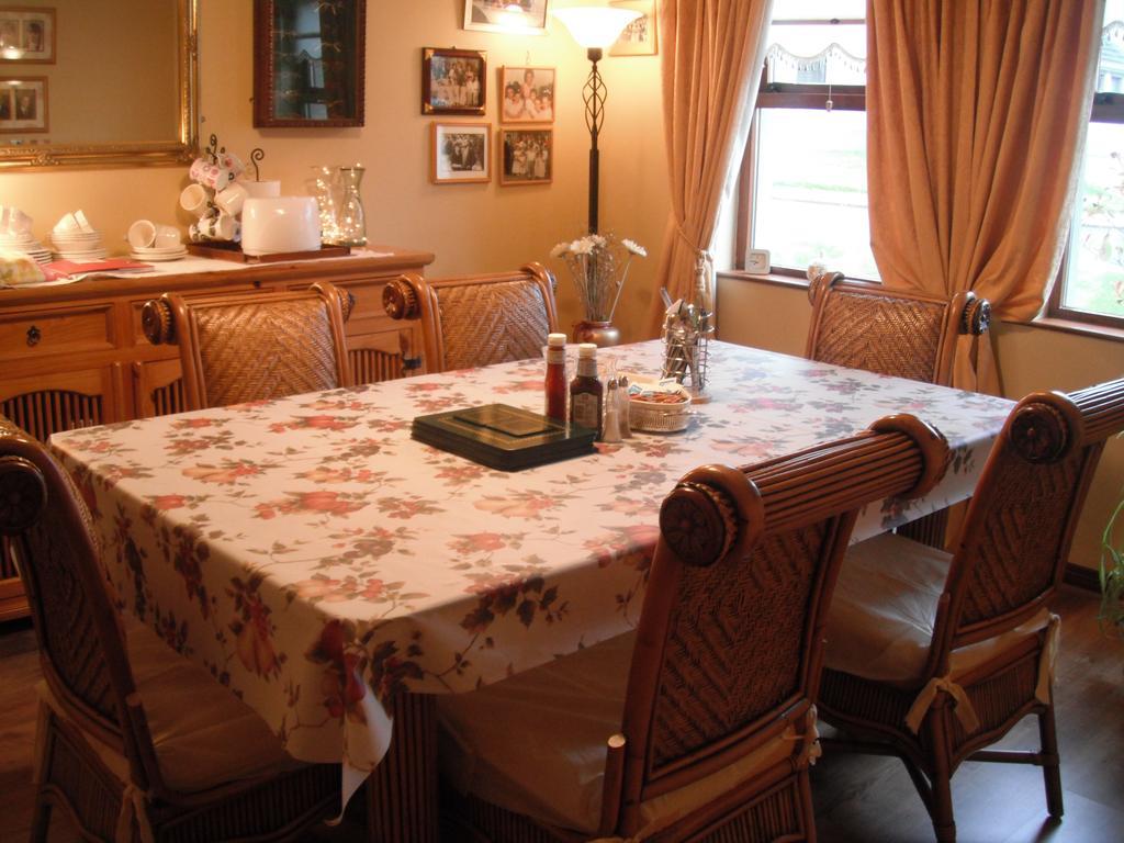 Narrow Gauge B&B Ballymoney Exterior foto