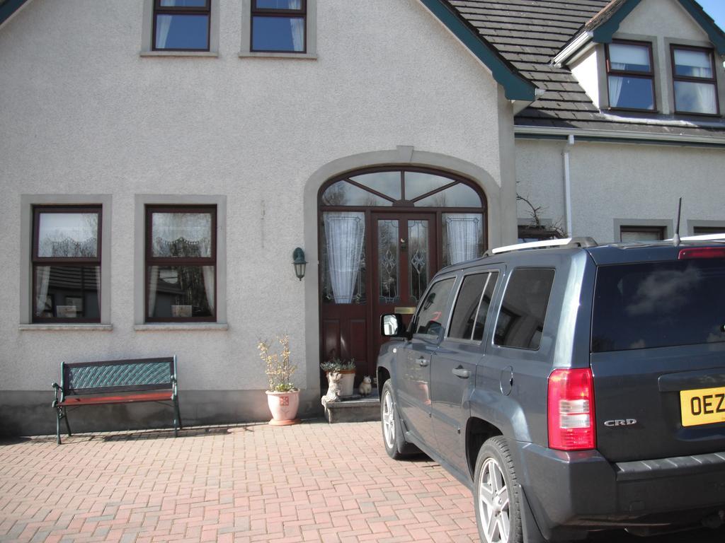 Narrow Gauge B&B Ballymoney Exterior foto